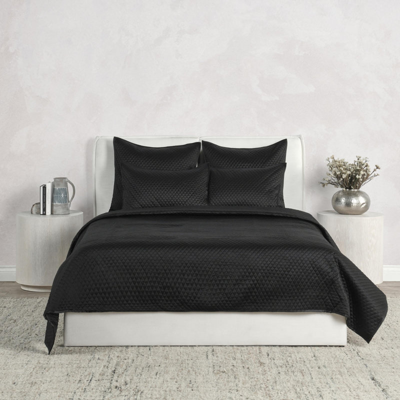 Diamond 4-Piece Sateen Fabric Quilt Set