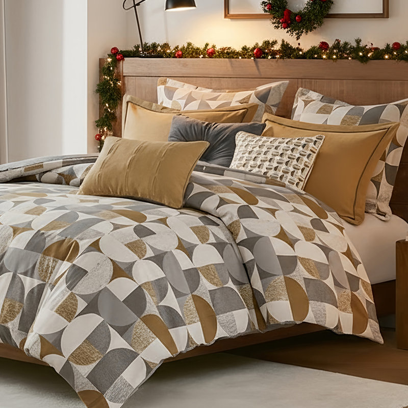 Cirque Gold Jacquard Oversized Duvet Style 8-Piece Queen Comforter Set, Queen Comforter + 7 Additional Pieces