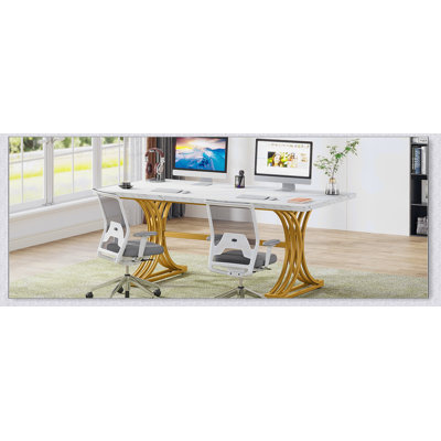 Bureau de direction moderne de 63 pouces avec plateau en faux marbre et pieds dorés élégants, parfait pour le bureau à domicile et les postes de travail