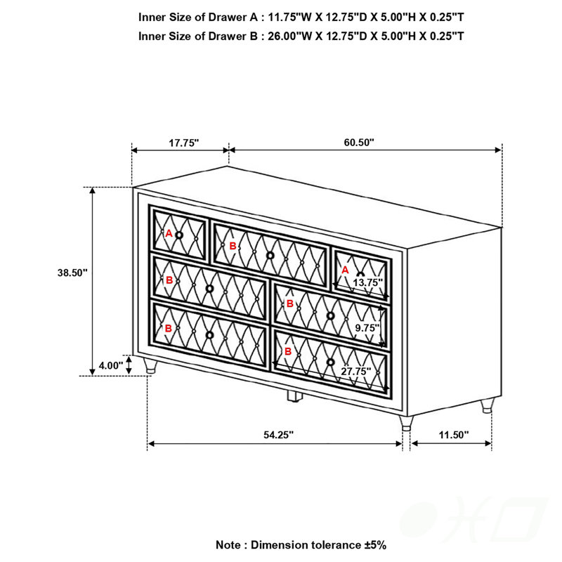 Luxueuse commode à 7 tiroirs en velours ivoire avec façades capitonnées et détails en cristal, parfaite pour les solutions de rangement élégantes.