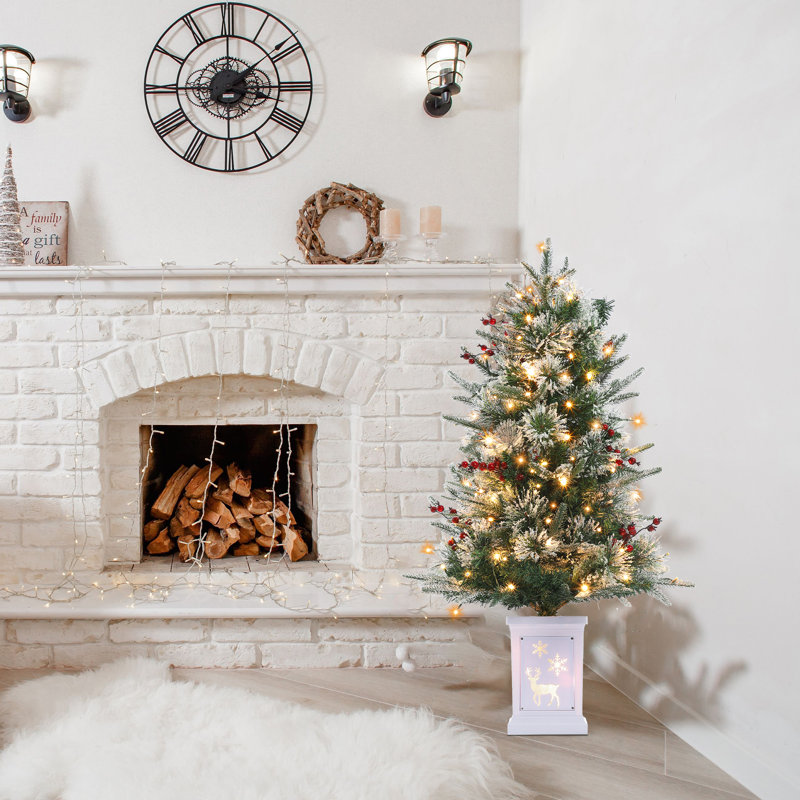 91.44' H Lighted Christmas Tree