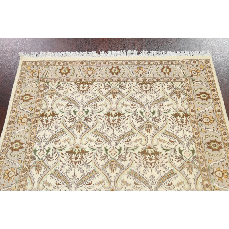 Tapis ivoire en laine et en soie noué à la main de conception unique 3 pi 11 po x 6 pi 3 po