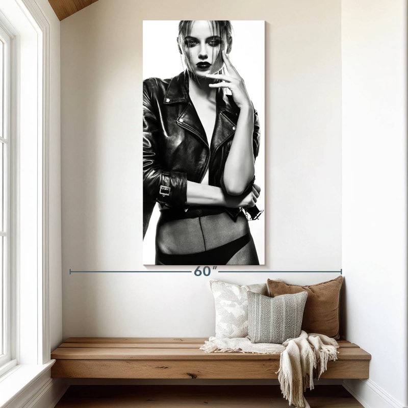 Fashion Emotion, H 54 po x l 27 po
