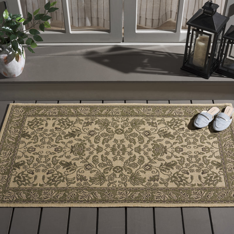 Tapis oriental crème / olive Arneshia, Rectangle 2 pi 7 po x 5 pi