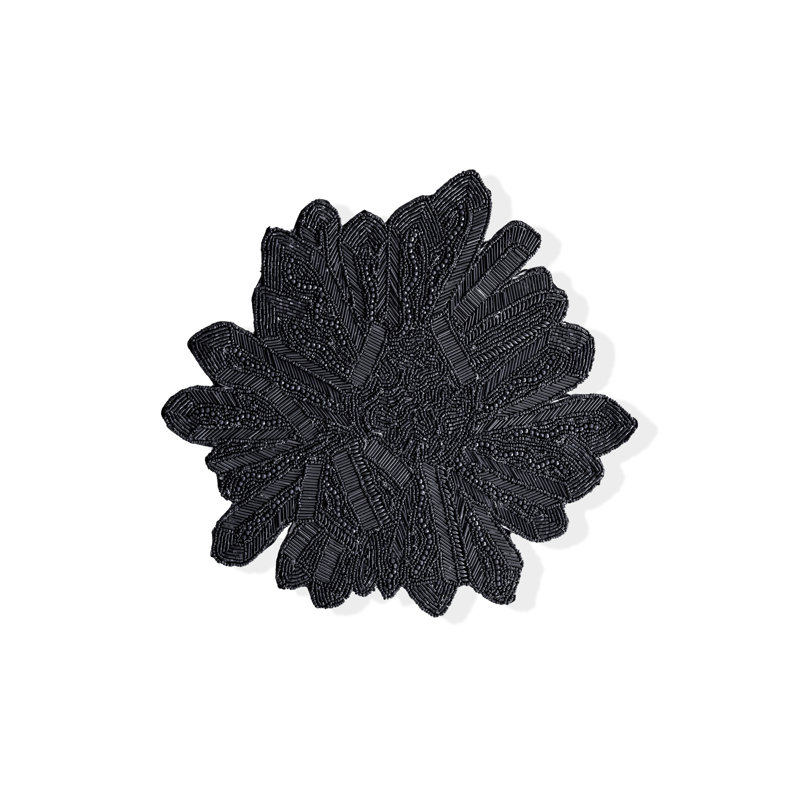 Le chargeur perlé «Obsidian Bloom»