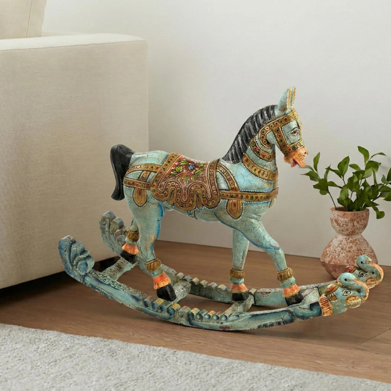 Figurines & Sculptures