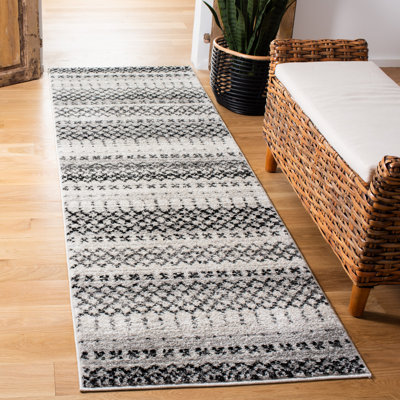 Finney Performance Geometric Rug