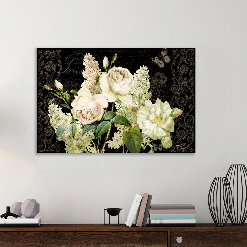 « white florals », reproduction de photo sur fond noir sur toile tendue, 10 po x 15 po