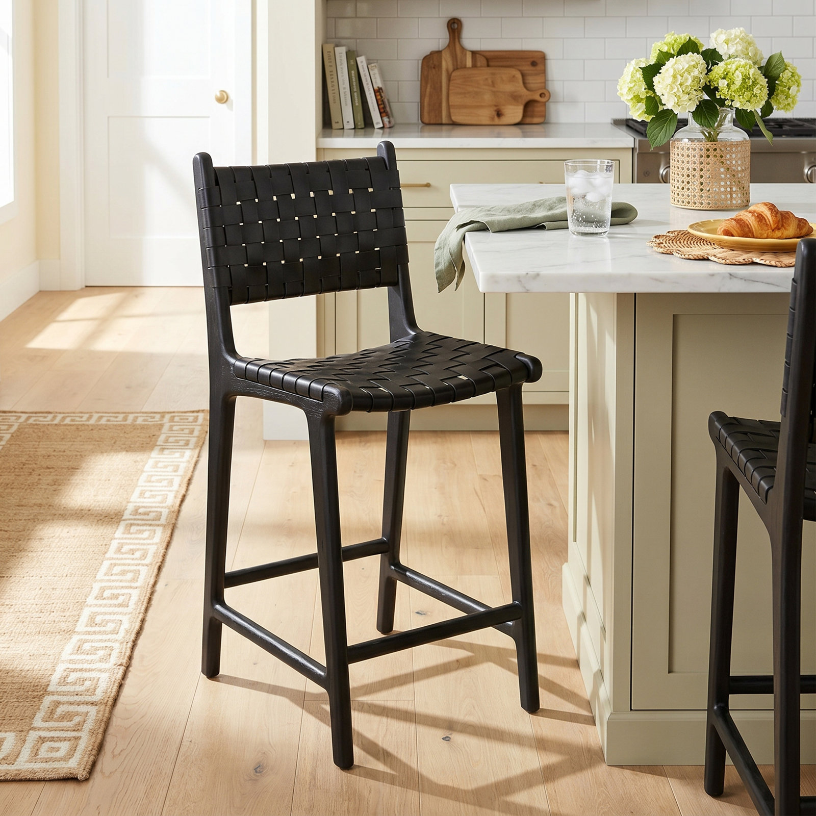 25" Bar Stool, Havana Black / Black
