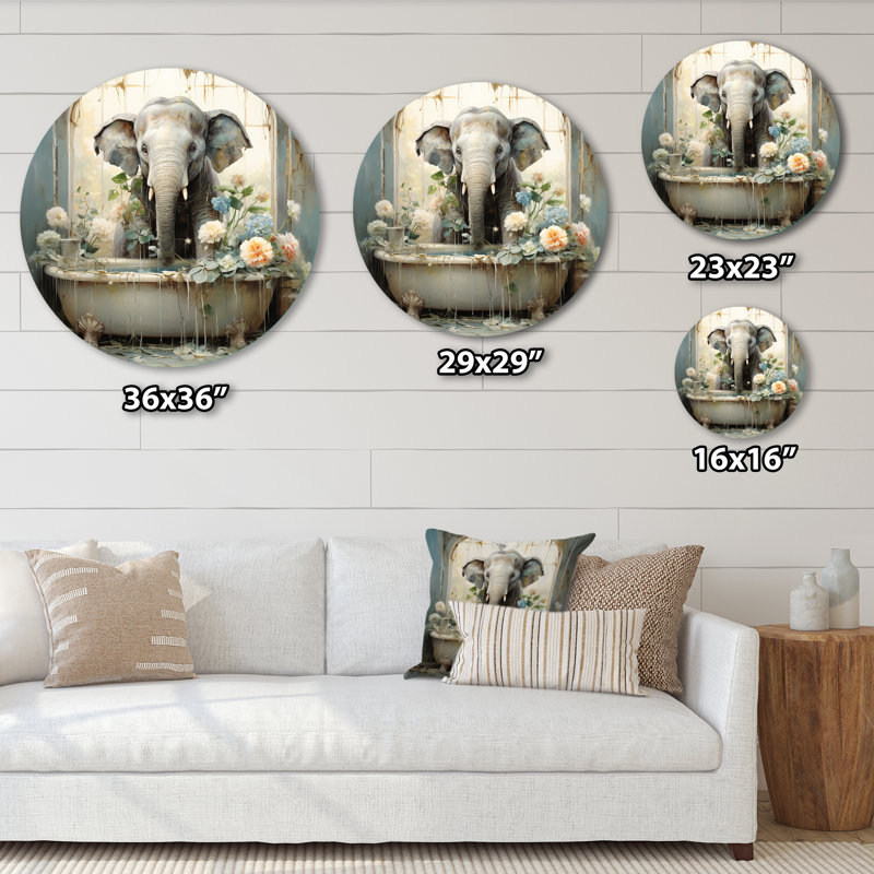 «Bathroom Elephant Escape III - Humour», art rond en métal, H 16 po x l 16 po