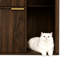 Litière pour chat en noyer de 31,5 pouces avec arbre et portes à double entrée. Il cache une boîte tout en offrant un espace confortable pour les chats, il a un poteau à griffer enveloppé de corde de chanvre et une tablette intérieure spacieuse. Fait de-131240665
