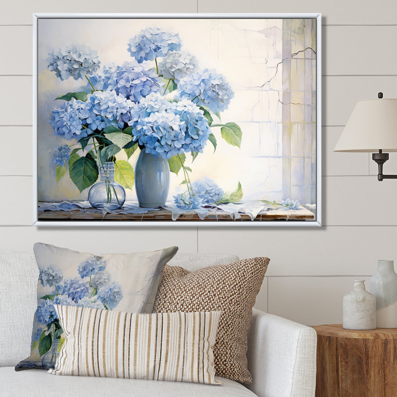 «Blue Hydrangea Farmhouse Still Life - Hydrangea», reproduction d'art sur toile, H 34 po x l 44 po x P 1,5 po