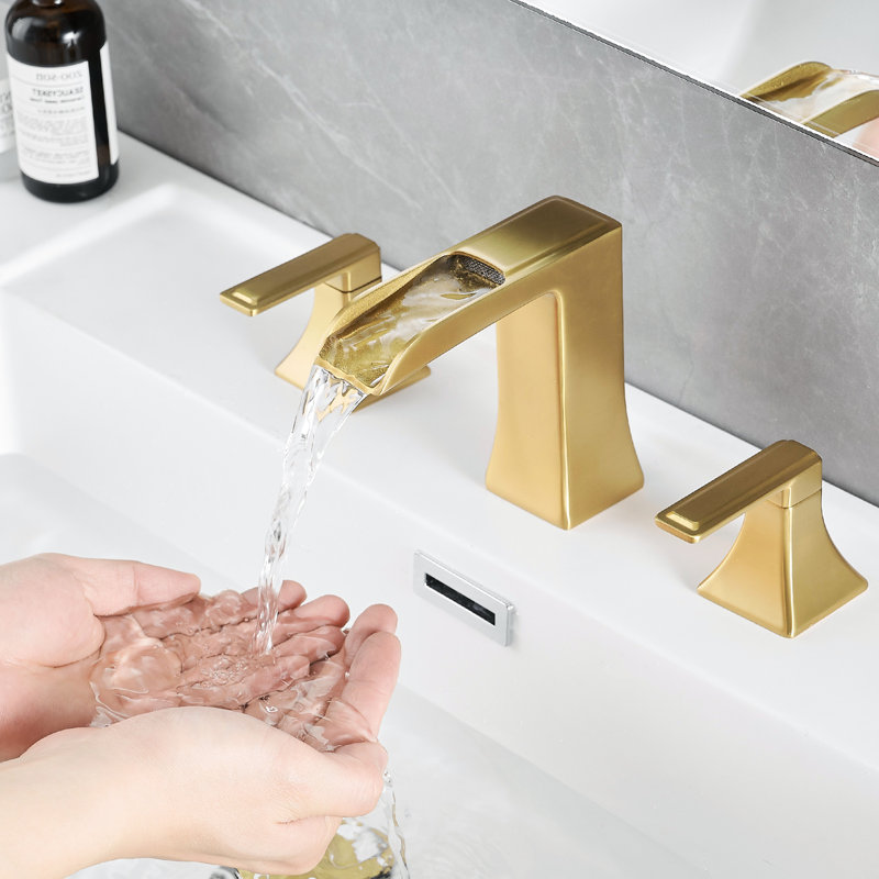 Robinet de salle de bain espacé de 8 pouces de couleur dorée avec cartouche en céramique et mélangeur de lavabo fixé au comptoir