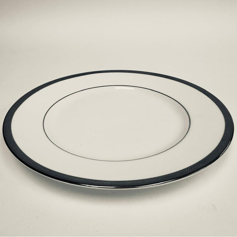 Ensemble de 4 assiettes décoratives avec bordure à motif Victoria Bella 10,75 po