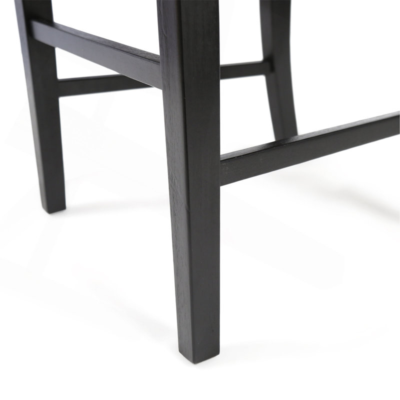 Chaises de salle à manger élégantes et robustes en bois d'acacia pour un look rustique et intemporel