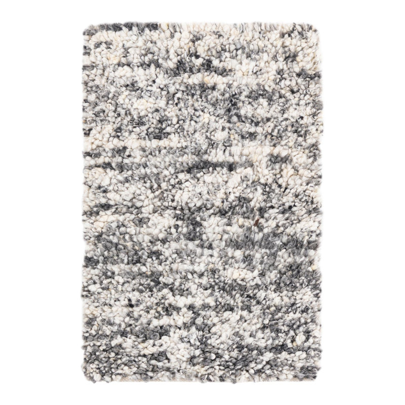Yanaliz Hand Loomed Wool Indoor Rug, Rectangle 2' x 3'1"