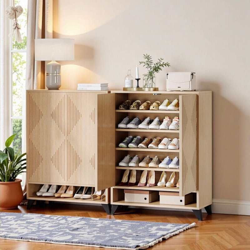 Range-chaussures en bois naturel à 6 niveaux avec portes géométriques pour le vestibule et le salon