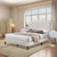 Lit plateforme à bord clouté Ava - Velours beige Qn-Beige-1131993824
