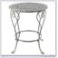 Table d'appoint charmante en fer avec accoudoirs de style champêtre et pattes torsadées et finition argentée patinée