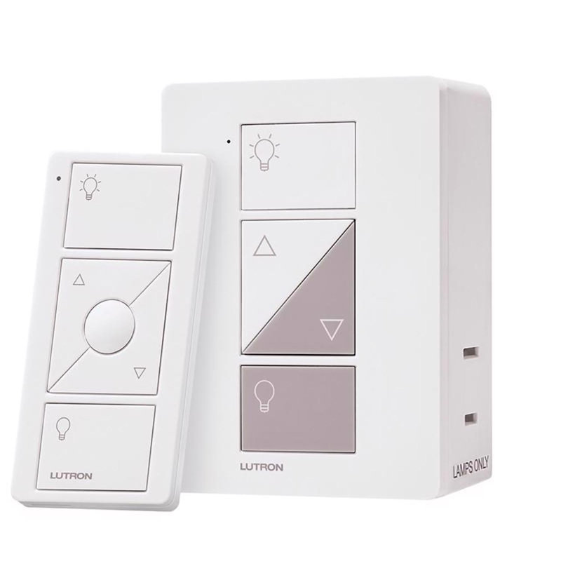Gradateur blanc 100 W à prise intelligente Lutron Caseta avec télécommande 1 paquet