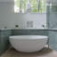 Robinet de robinet de baignoire à fixation sur le plancher à poignée simple avec pomme de douche à main-12517405