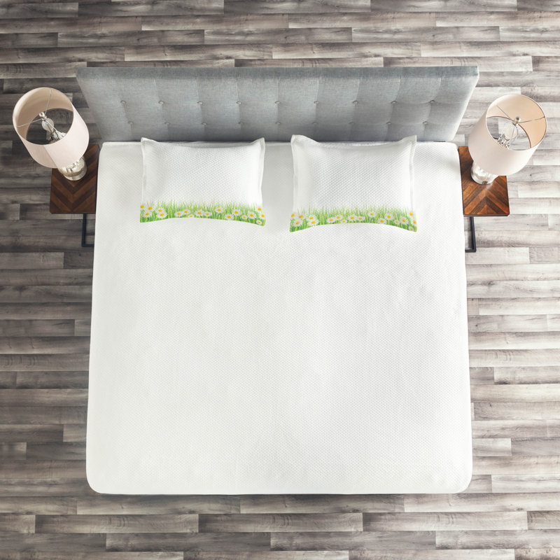Flower Farmhouse / Country Coverlet
