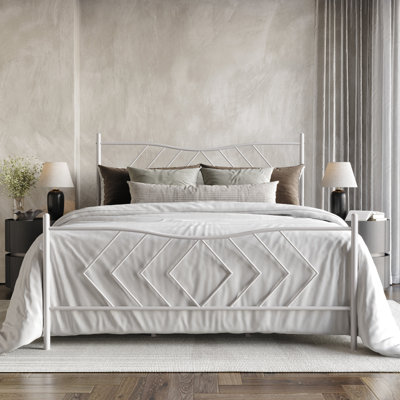 QUEEN SIZE METAL PLATFORM BED IN WHITE
