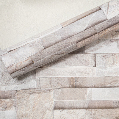 Aleyza 10m x 53cm Textured Matte Wallpaper Roll