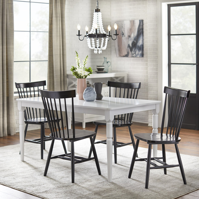 Ensemble de salle à manger en bois massif Toccoa, Table blanche avec chaises noires, 5 pièces : 1 table, 4 chaises