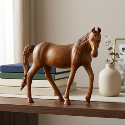 Figurine sculptée à la main Avaliese