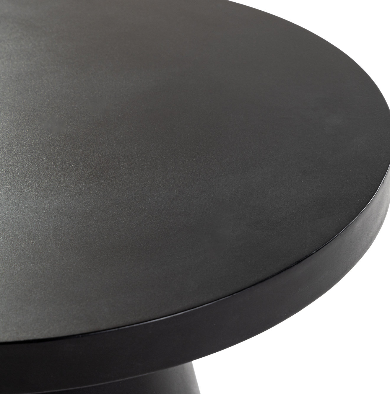 Prevelly 18" Patio Side Table, Black