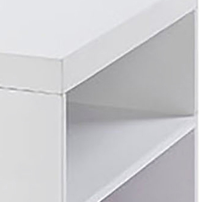 Élégante table basse blanche et argentée avec éléments de rangement rectangulaires en métal ultrabrillant