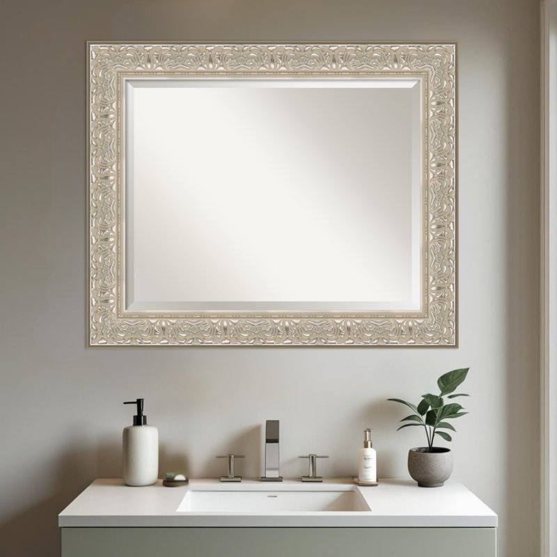 Miroir mural pour salle de bain Luxe, 28,75 po x 34,75 po, Crème argent