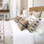 Coussin décoratif en simili cuir Levi