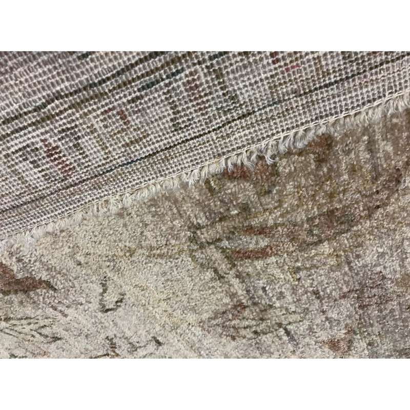 Sultanabad Hand-Knotted High-Quality Cream Area Rug