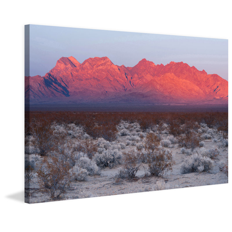 «Red Hills», reproduction, 40 po x 60 po, Toile tendue