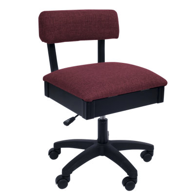 Chaise de couture hydraulique à hauteur réglable avec rangement sous le siège par Arrow Classic Sewing Furniture