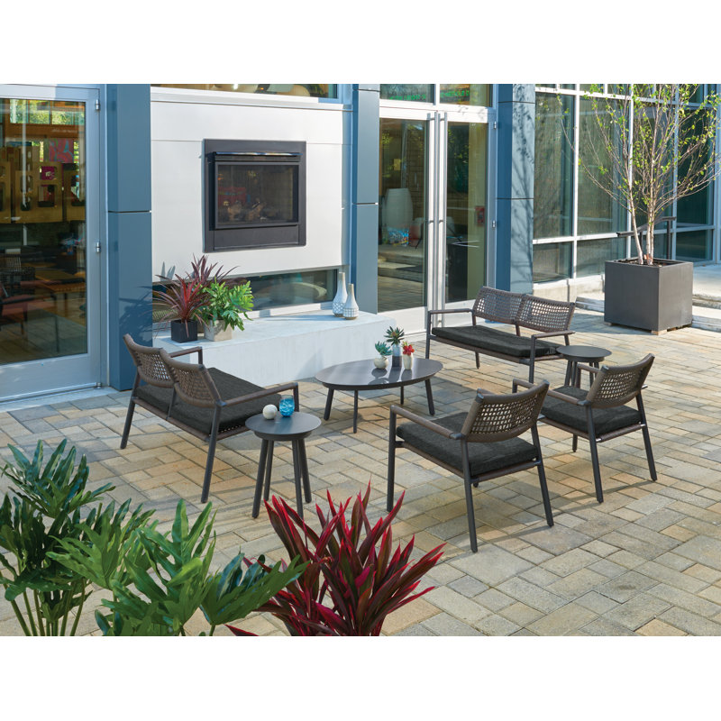 Eiland Outdoor Oval Coffee Table