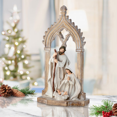 Sainte famille 9 po en résine avec arche