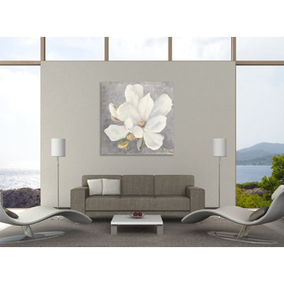 «Serene Magnolia Light Grey», toile tendue par Julia Purinton