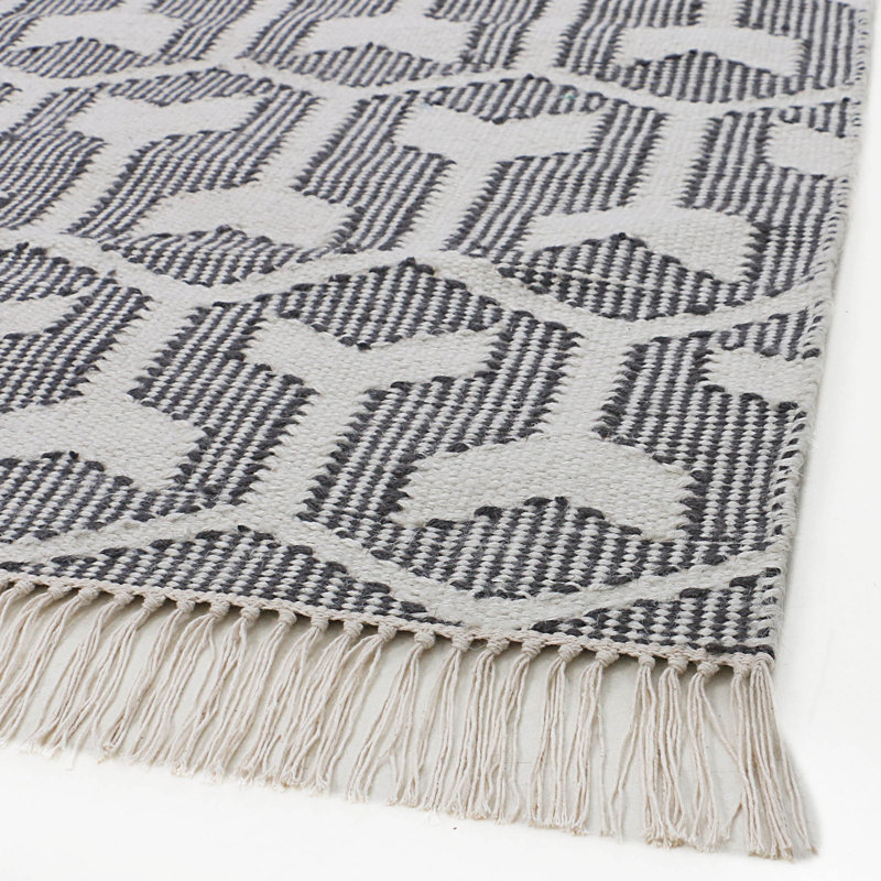 Whales Tail Geometric Area Rug in Black/Ivory, Rectangle 8' x 10'