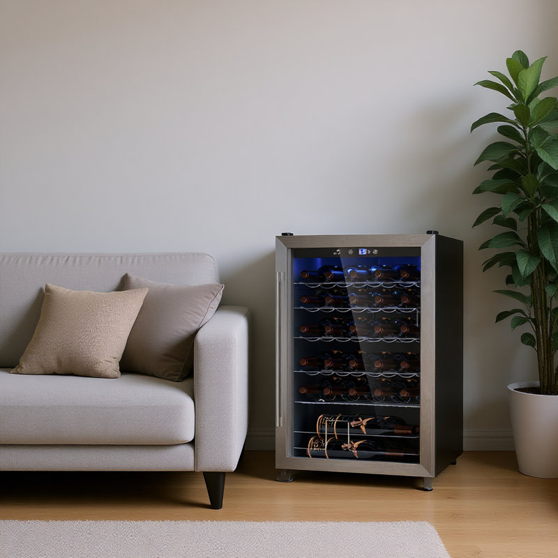 Réfrigérateur à vin de 37 bouteilles, réfrigérateur à vin et à boissons autoportant de 4,45 pieds cubes avec porte vitrée réversible à deux panneaux et tablettes réglables pour la cuisine, le bar et l'argent