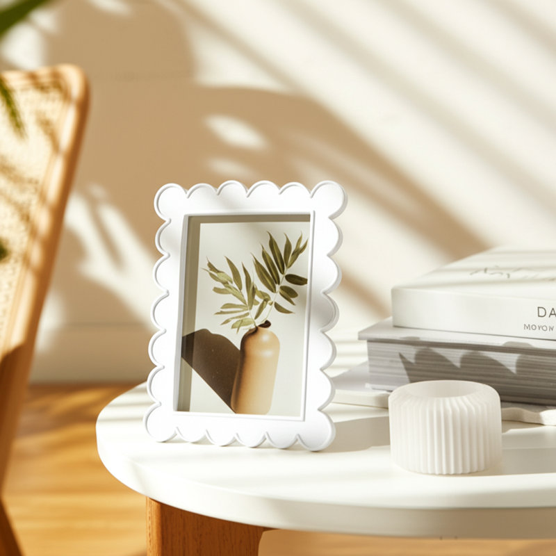 Lilly Scallop Edge Photo Frame, White, 5" W x 7" H