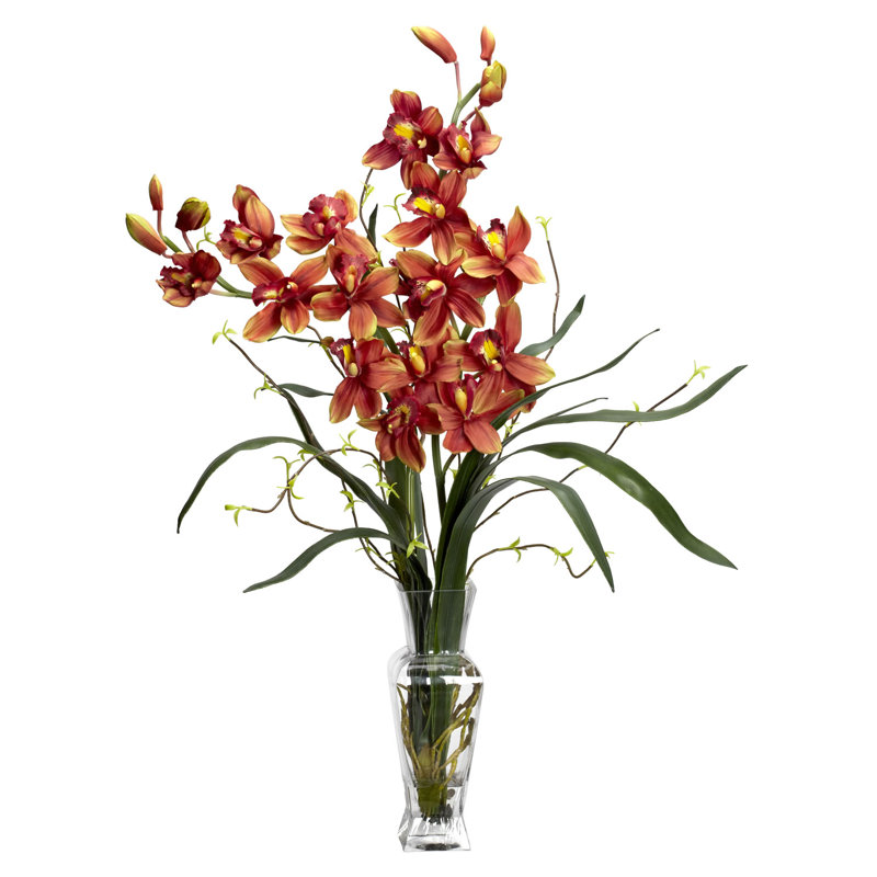 Arrangement floral d'orchidées cymbidium dans un vase