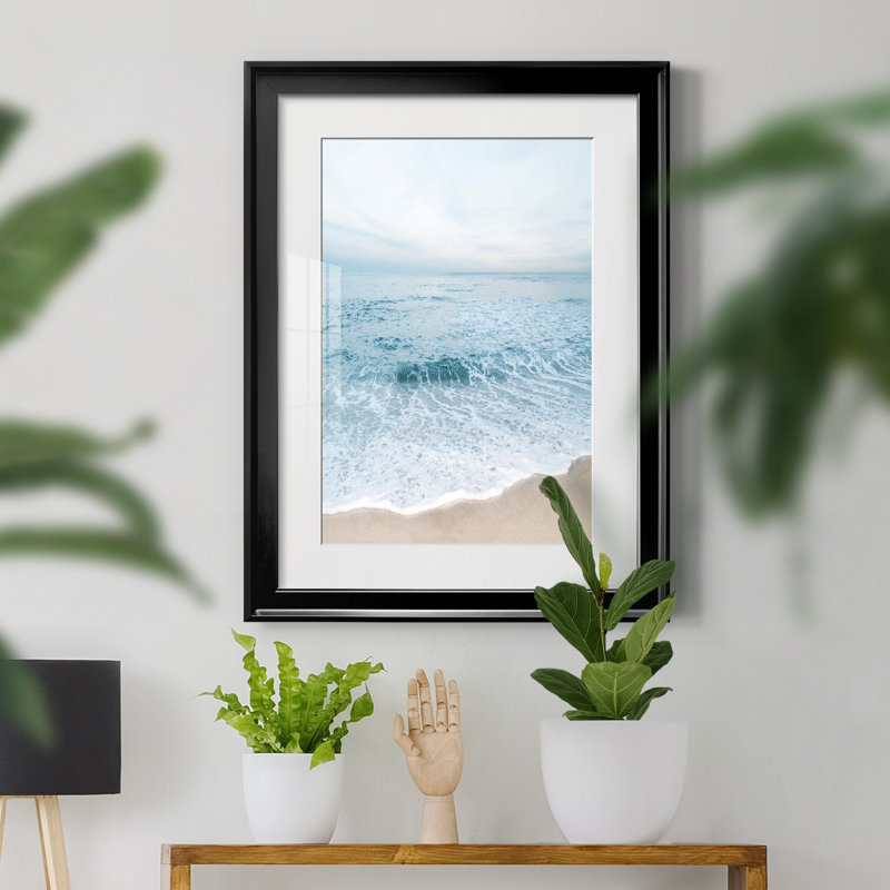 Tranquil Ocean I par Natalie Carpentieri - reproduction de photo sur papier encadrée, H 18,5 po x l 24,5 po x P 1,5 po
