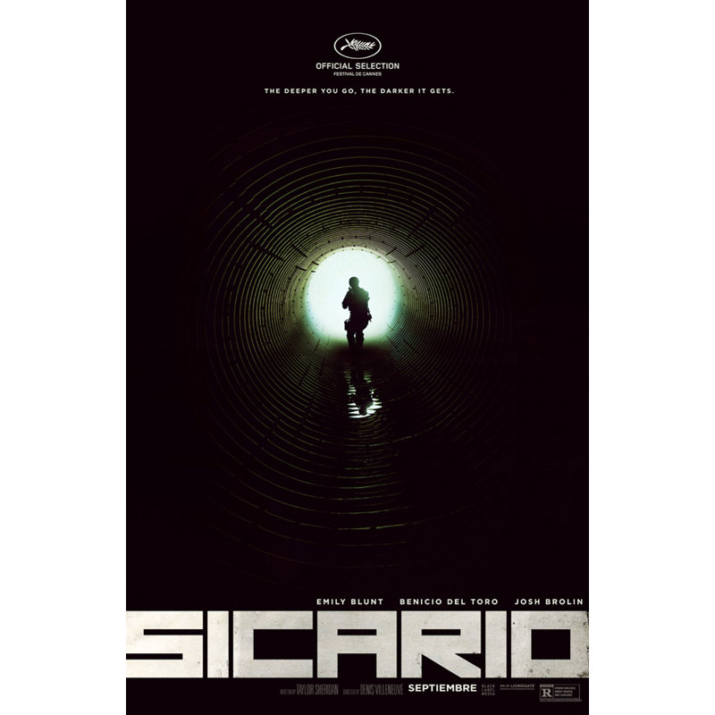 Sicario, H 24 po x l 16 po