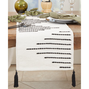 Photo inspiration: Picture Idea: Saro Modern Luxe Diamond Woven Table Runner