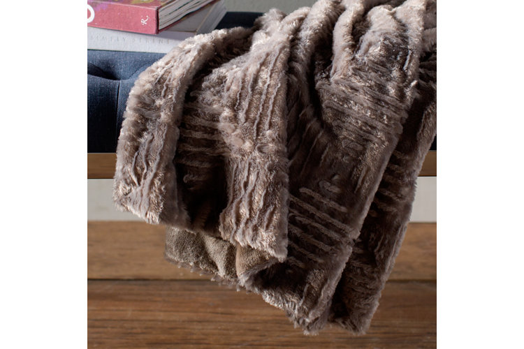 Legg Luxury Throw