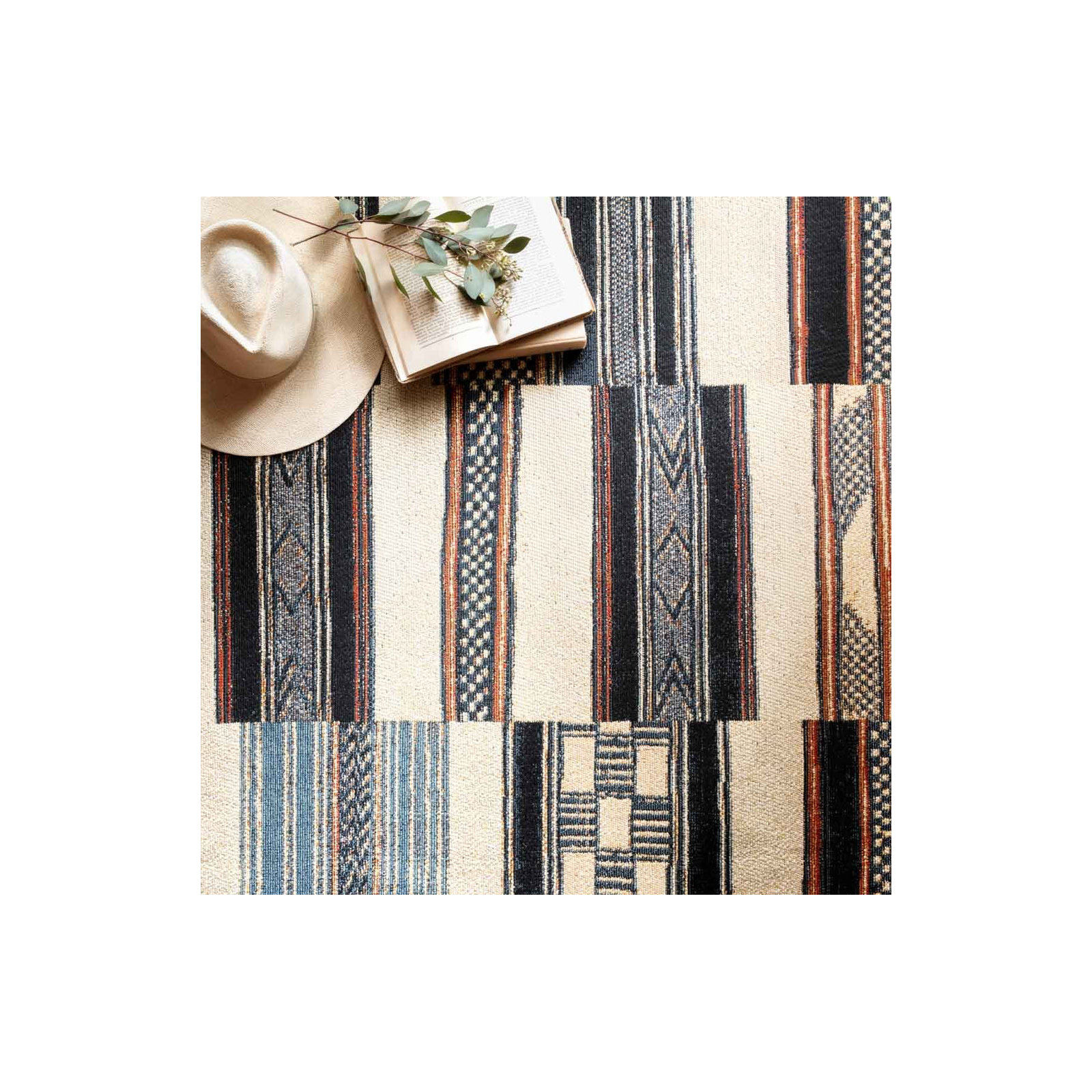 Oniel Geometric Machine Woven Area Rug , Rectangle 2'5" x 4'