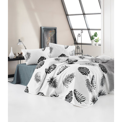 Monstair Floral Bedspread with Pillowcases Included